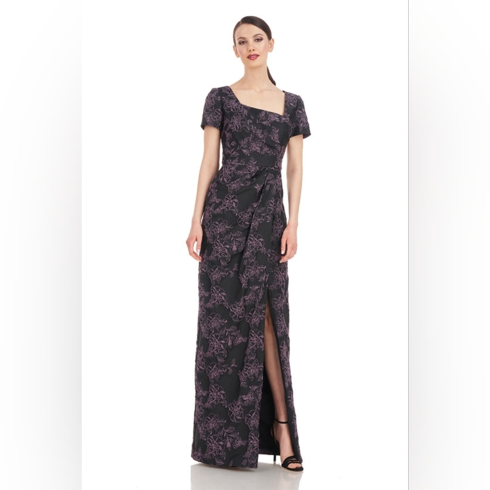 Kay Unger Roslyn Gown Black Purple Floral Size 6(M)  NWT Elegant Evening Dress